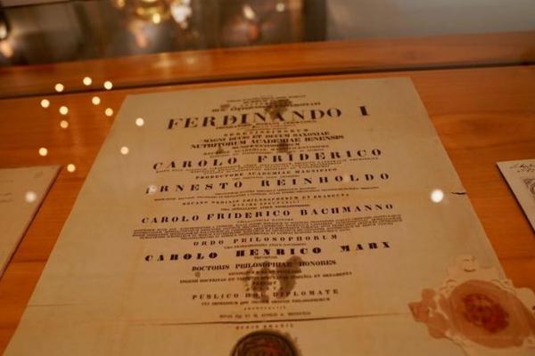 法意两国总统携手纪念达·芬奇逝世500周年