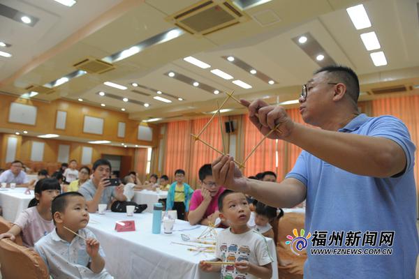 13位老人抱团养老 同住杭州200㎡别墅日子美滋滋