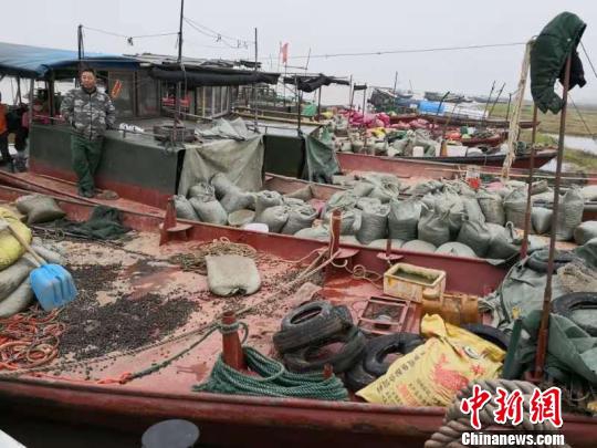 解放军在台湾海峡附近组织武器训练 绿媒坐不住了